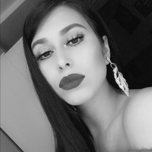 Meet your Posher, Itzel